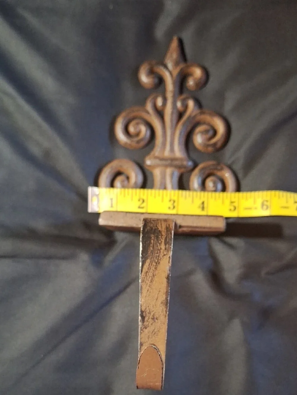 Rustic Scroll Iron Wall Hook - Brown Home Wall Decor